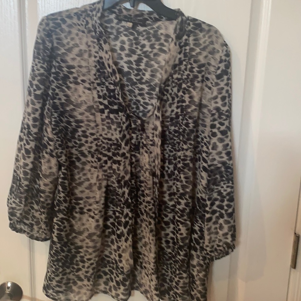Rose and Olivia size large animal print flowy top NWOT